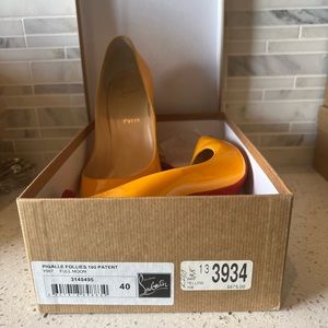 LIKE NEW CHRISTIAN LOUBOUTIN BRIGHT YELLOW  MUSTARD COLOR